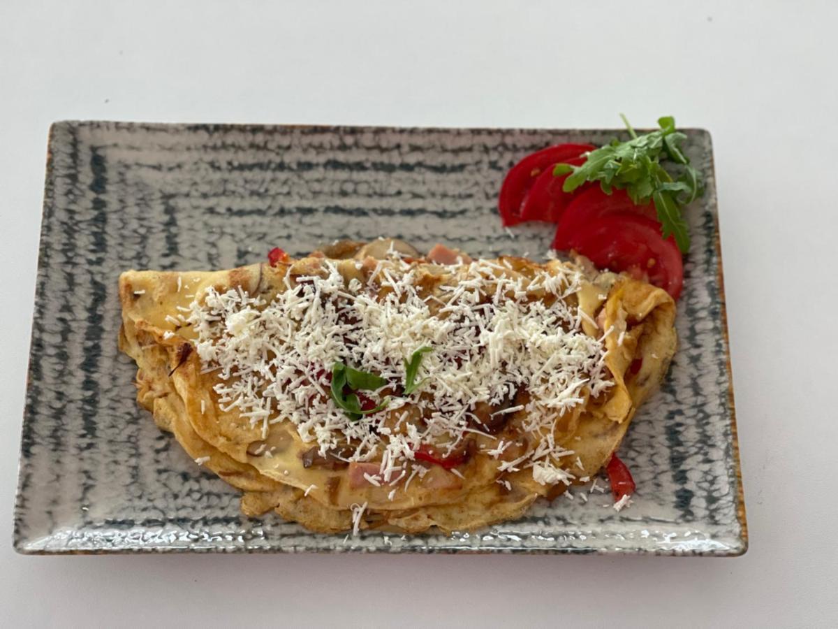 Pensiune-Restaurant Palace Carpinet エクステリア 写真